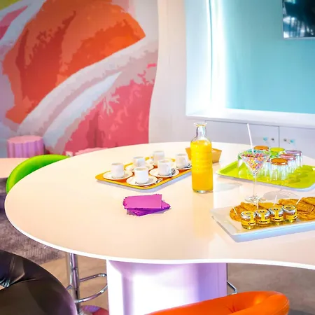 Ibis Styles St Raphael Otel Fréjus