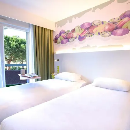 Ibis Styles St Raphael Otel Fréjus