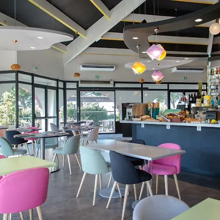 Ibis Styles St Raphael Otel 3*